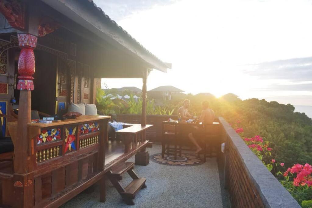 The Hidden Escapes Bingin- Sunset Rooftop Wood House With Ocean View & Private Kitchen Uluwatu Zewnętrze zdjęcie