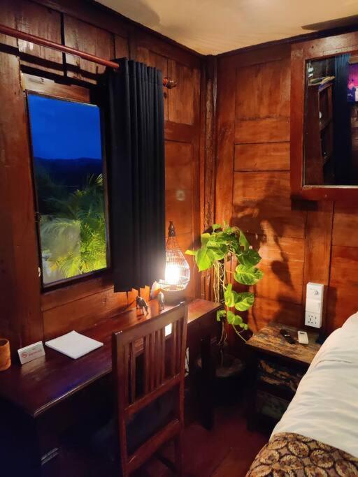The Hidden Escapes Bingin- Sunset Rooftop Wood House With Ocean View & Private Kitchen Uluwatu Zewnętrze zdjęcie